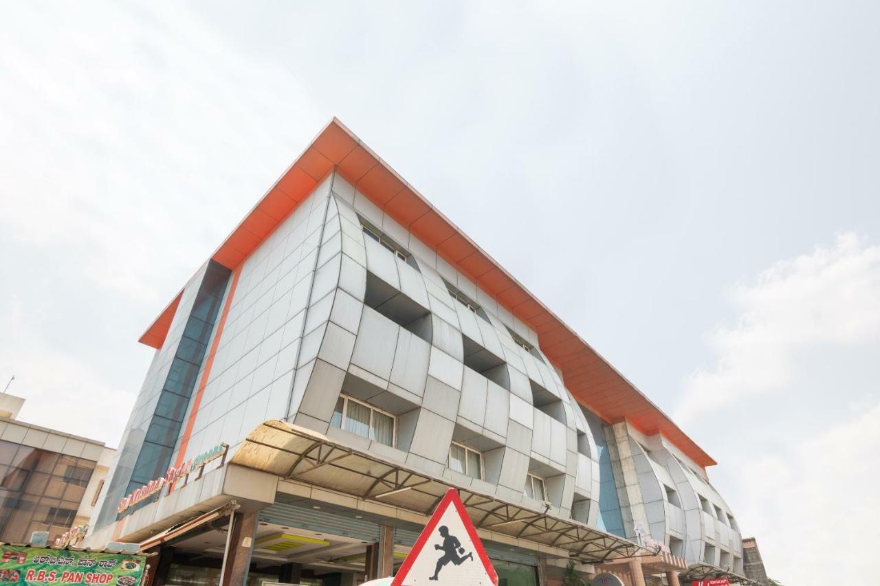 העיר בנגלור Capital O 14972 Hotel Ekaa מראה חיצוני תמונה
